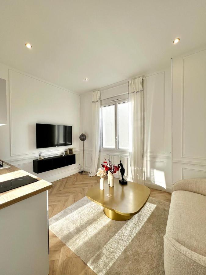 L Incomparable - International Palace Vichy Bagian luar foto